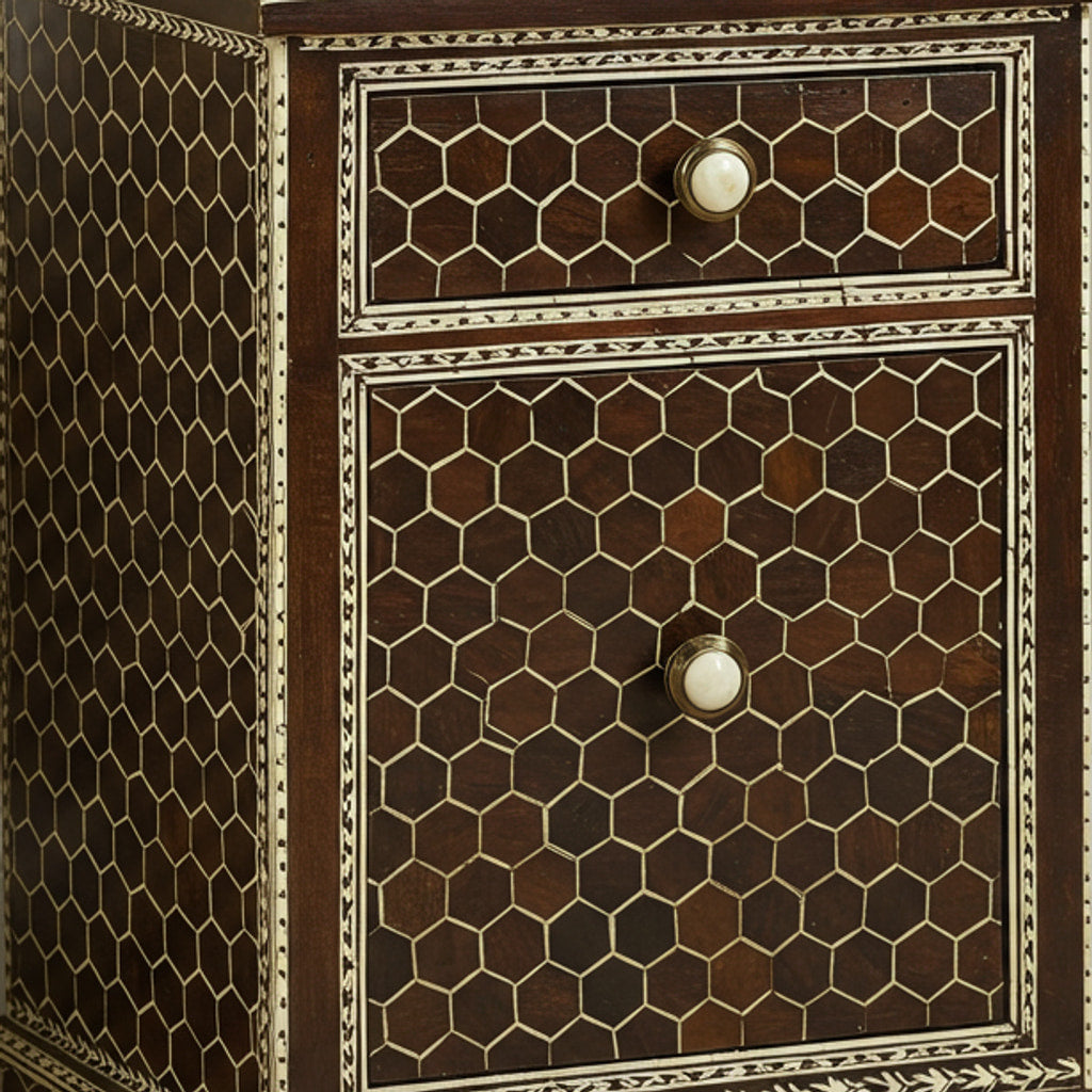 Center detail (auto-generated)